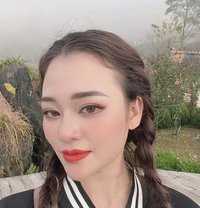 July - escort in Singapore