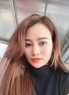 July - escort in Singapore Photo 3 of 9