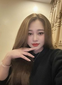 July - escort in Singapore Photo 4 of 9