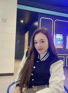 July - escort in Singapore Photo 5 of 9