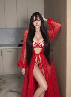 July Jeddah π¦ - Transsexual escort in Jeddah Photo 5 of 6