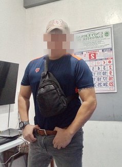 Jumbodad - Male escort in Manila Photo 2 of 3