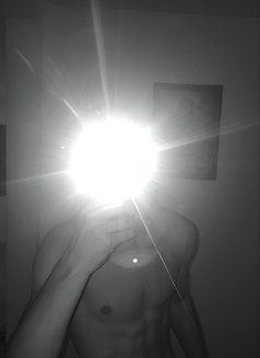 Junaizz - Male adult performer in Mumbai Photo 2 of 4