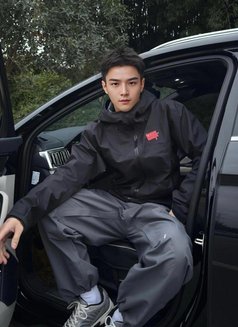Junao - Male escort in Bangkok Photo 6 of 8