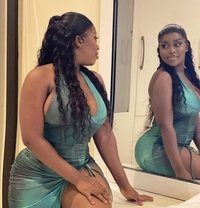 June - escort in Pune