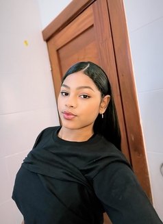 June - puta in Kuala Lumpur Photo 2 of 4