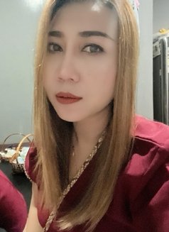June - escort in Gurgaon Photo 2 of 2