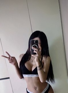 June Lee - Transsexual escort in Pattaya Photo 2 of 2