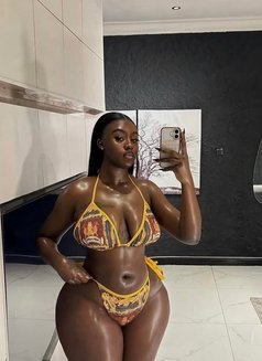 June - puta in Erbil Photo 5 of 5