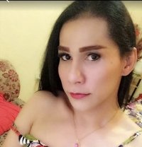 June Sexy Massage Sex Both - Transsexual escort in Muscat