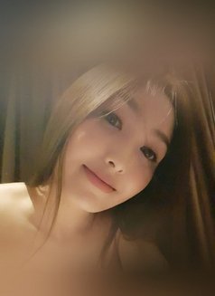 June - Transsexual escort in Bangkok Photo 4 of 6