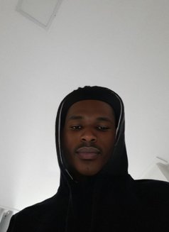 Junior - Male escort in Owerri Photo 4 of 5