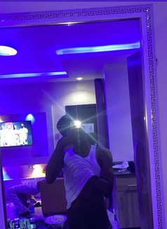 Junior - Male escort in Owerri Photo 5 of 5