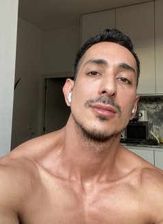 Junior Tantra - gay massage lisbon - masseur in Lisbon Photo 3 of 12