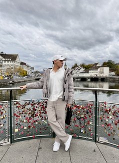 Junior_XXL - Male escort in Dubai Photo 7 of 9