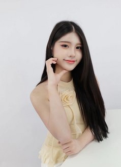 Junji - Transsexual escort in Singapore Photo 4 of 7