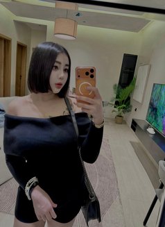 Jusmin - escort in Riyadh Photo 2 of 7