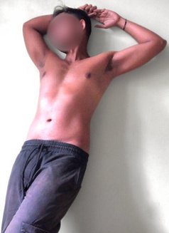 Discreet Companion - Acompañantes masculino in Colombo Photo 2 of 4