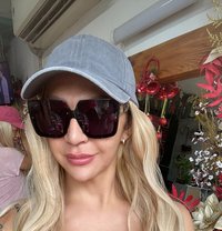 Just Aririve - Transsexual escort in Kuala Lumpur
