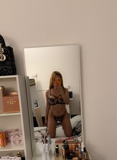 Young TS jem - Transsexual escort in Abu Dhabi Photo 7 of 22