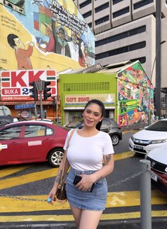 JUST ARRIVE KISSES - Transsexual escort in Makati City Photo 11 of 12