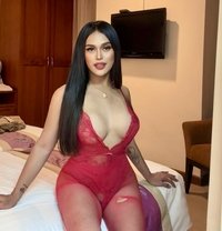Fully FUNCTIONAL Top-Bottom/POPPERS - Transsexual escort in Kuala Lumpur Photo 8 of 19
