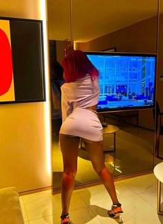 Just arrived for 10 days only . - puta in Doha Photo 4 of 6