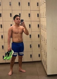 Just Arrived Jayvee Male Escort - Acompañantes masculino in Singapore Photo 5 of 7