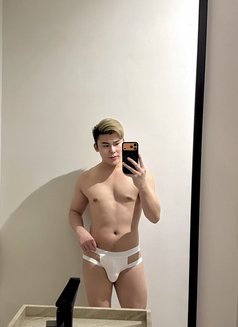 Just Arrived John good looking🇵🇭 - Male escort in Riyadh Photo 18 of 19