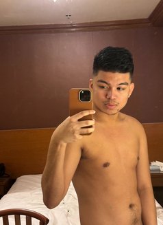 JUST ARRIVED, NEW IN SINGAPORE - Acompañantes masculino in Singapore Photo 7 of 7