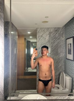 JUST ARRIVED, NEW IN SINGAPORE - Male escort in Singapore Photo 8 of 8