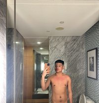 JUST ARRIVED, NEW IN SINGAPORE - Male escort in Singapore Photo 8 of 8