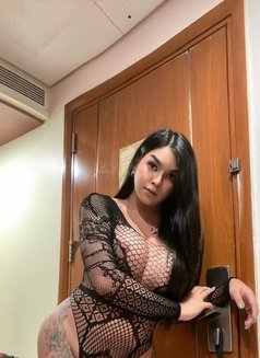 JUST LANDED ( CURVY TOP AND BOTTOM ) - Transsexual escort in Mumbai Photo 27 of 30