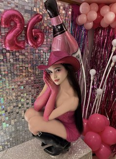 Yingying party gfe - Transsexual escort in Manila Photo 5 of 27