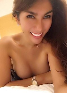 JUST LANDED YOUR SEXY MISTRESS - puta in Hong Kong Photo 10 of 16