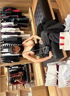 YOUR DREAM SHEMALE BIG AND TIGHT - Acompañantes transexual in Dubai Photo 6 of 14