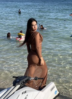 JUST LANDED FRESH WITH HUGE CUM - Transsexual escort in Manila Photo 14 of 15