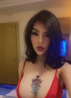 Just landed wet Samantha - escort in Macao Photo 9 of 27