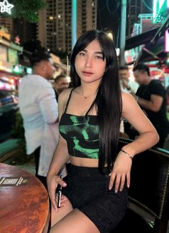 Sweet Lucy - Transsexual escort in Singapore Photo 23 of 27