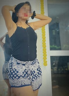 Just Saara 🥀 - escort in Colombo Photo 3 of 9