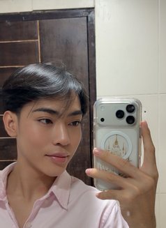 Just Thad - Male escort in Bangkok Photo 7 of 12