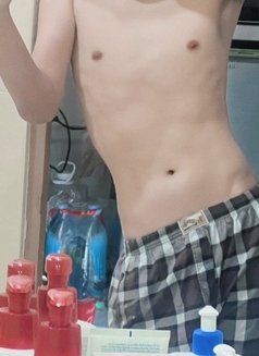 Justin Boy New Younger Update 🇶🇦 - Male escort in Doha Photo 2 of 4