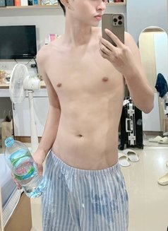 Justin Boy New Younger Update 🇶🇦 - Male escort in Doha Photo 4 of 4