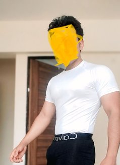 Justin Bull Pune - Male escort in Pune Photo 2 of 5
