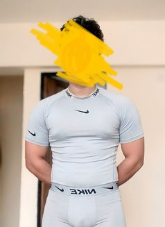 Justin Bull Pune - Male escort in Pune Photo 4 of 5