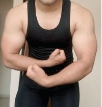 Justin Bull Pune - Acompañantes masculino in Pune
