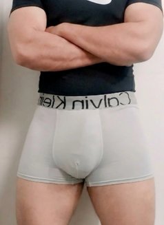 Justin Bull Pune - Male escort in Pune Photo 3 of 12