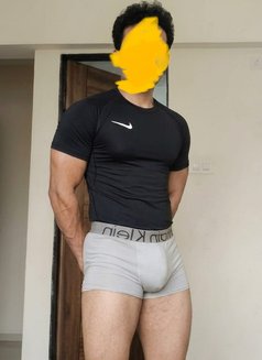 Justin Bull Pune - Acompañantes masculino in Pune Photo 4 of 22