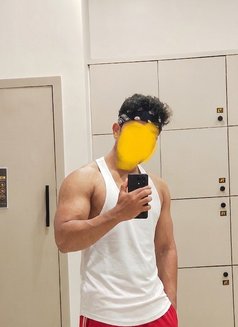 Justin Bull Pune - Acompañantes masculino in Pune Photo 3 of 13