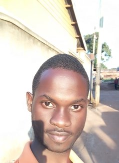 Justin Emmanuela - masseur in Kampala Photo 1 of 3